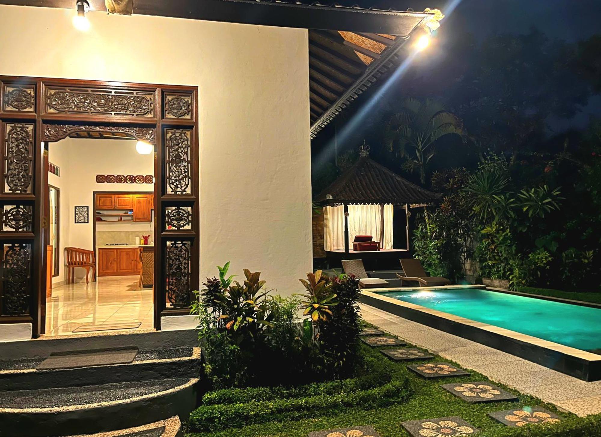 Sari Kembang Villa Ubud 1 Exteriör bild