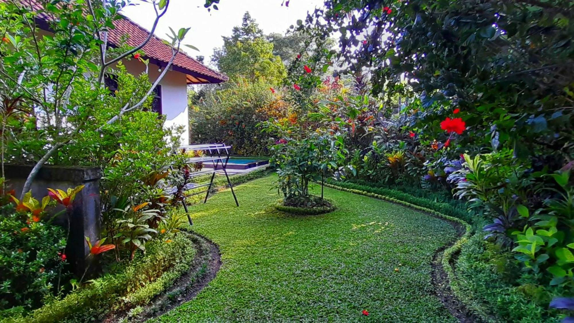 Sari Kembang Villa Ubud 1 Exteriör bild