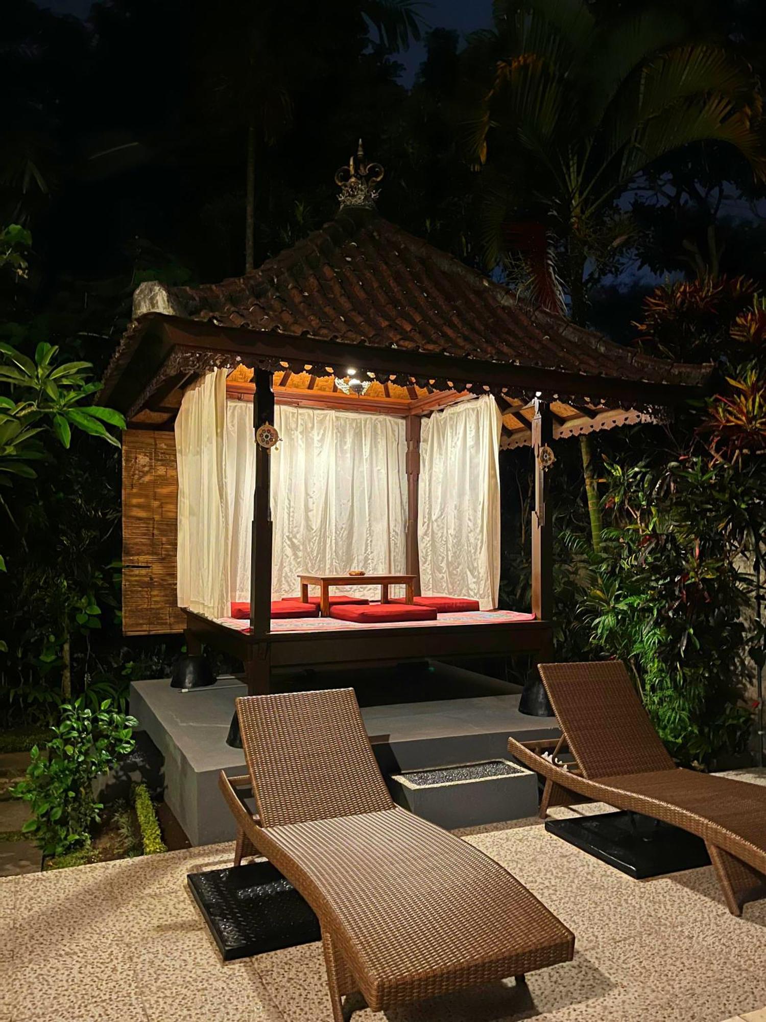 Sari Kembang Villa Ubud 1 Exteriör bild